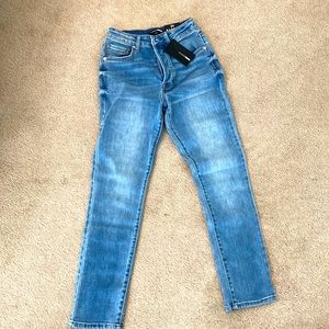 NEW WITH TAGS Fashionova Jeans